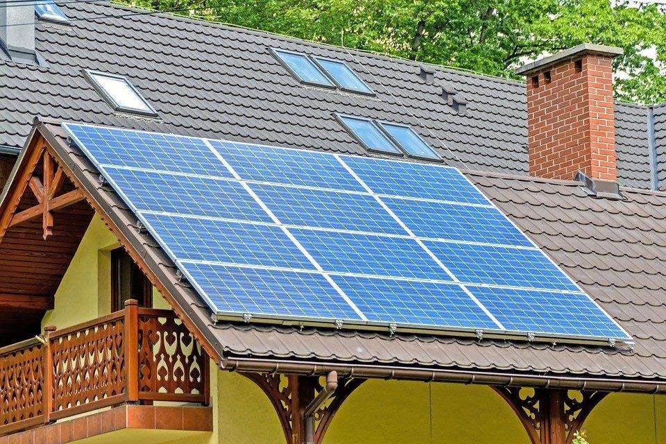 installing-solar-panels